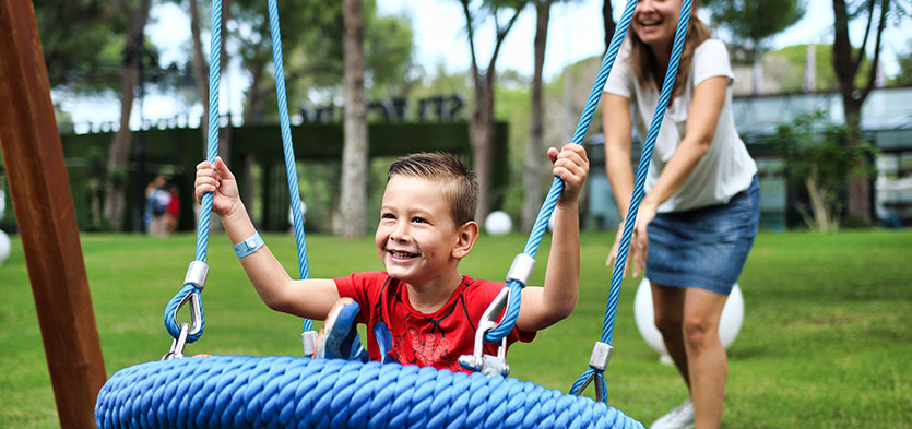 Read more about the article Spielplatz-Tipps für Eltern: Spaß für die ganze Familie garantiert!